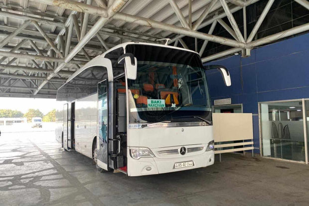 Hava şəraiti ilə əlaqədar olaraq üç istiqamətdə avtobus reysləri təxirə salındı